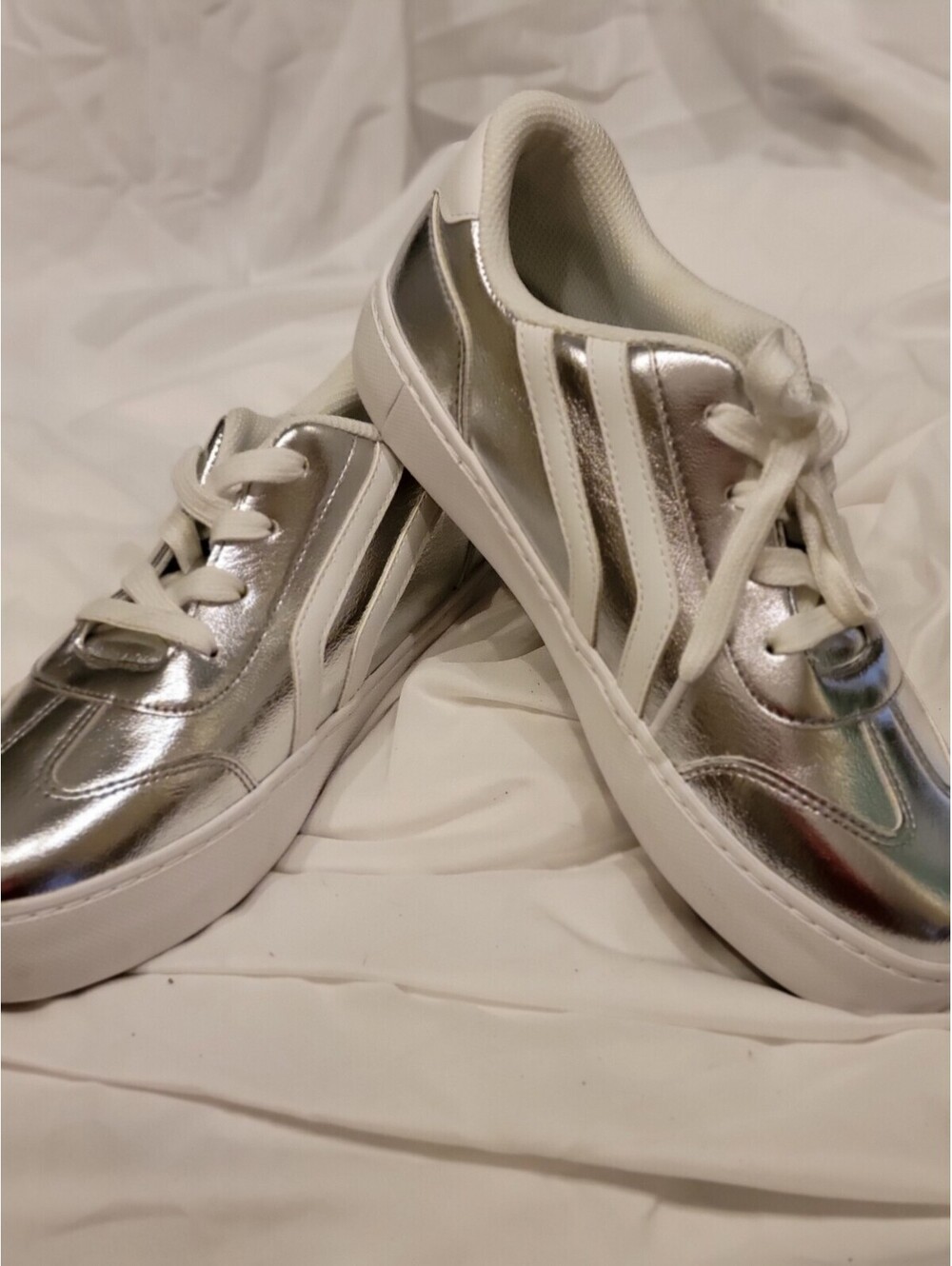 Cat & Jack Coco Platform Sneakers Silver/white Low Top Shoes Size 5